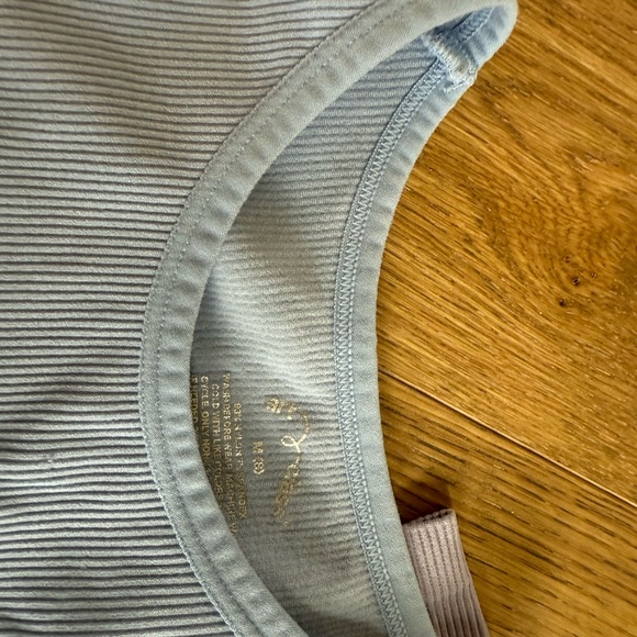 art class Pack of two :
Lavender and Light Blue Ribbed Fitted Crop Tank - Picture 2 of 3